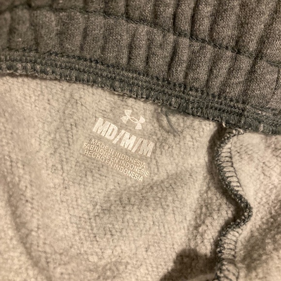 Under Armour Mens Gray Joggers. - Picture 2 of 5